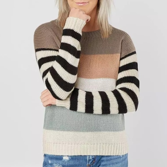 Daytrip Sweaters - Daytrip Striped Sweater Size Medium